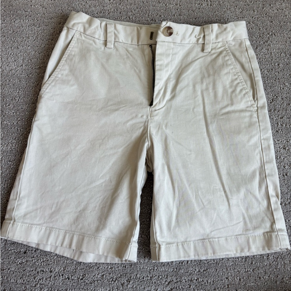 Vineyard Vines Cream Flat Front Shorts Classic Style